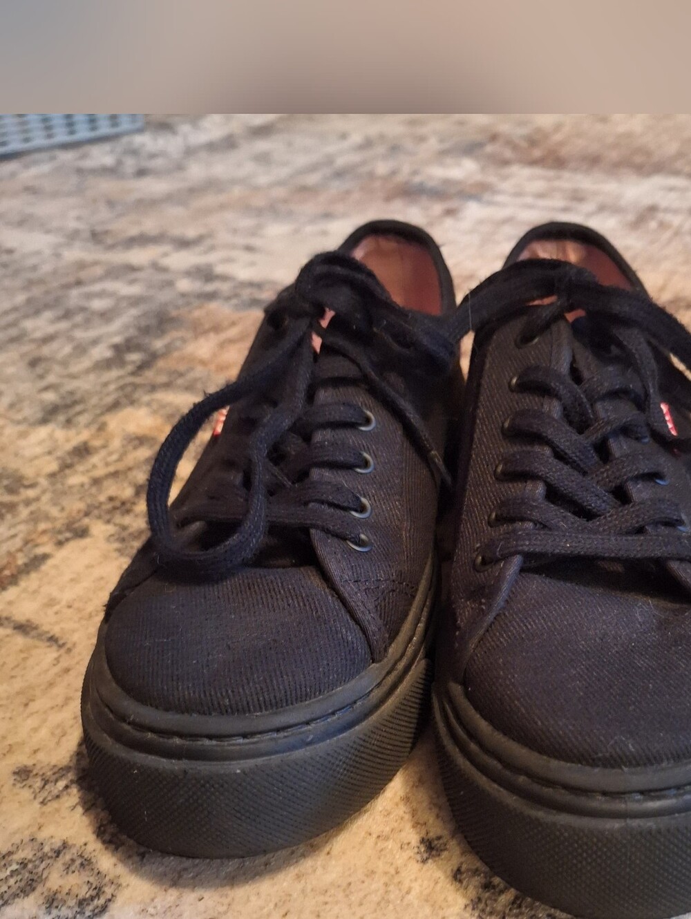 Womens Levi's Black Sneakers. Size 7.5. Very Cute - Picture 5 of 8